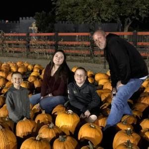 Meet your Posher, Manda